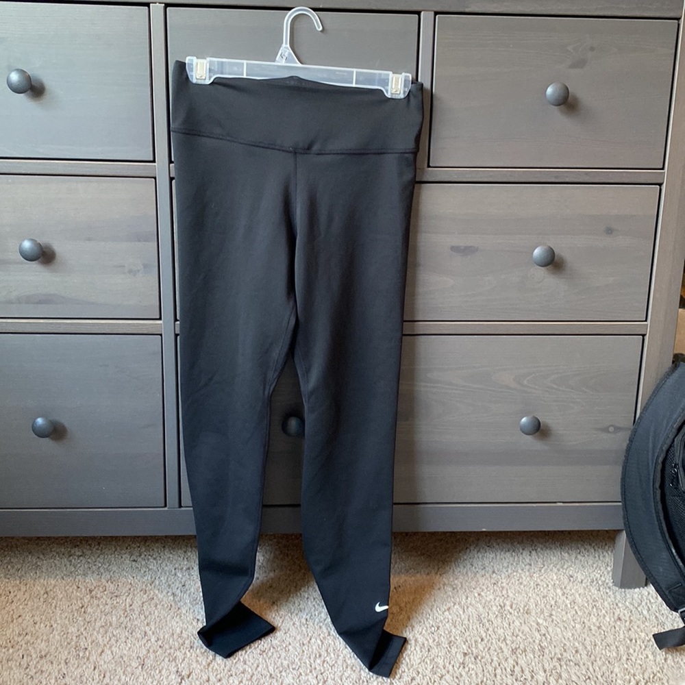 Basic Nike legging! - Picture 2 of 3